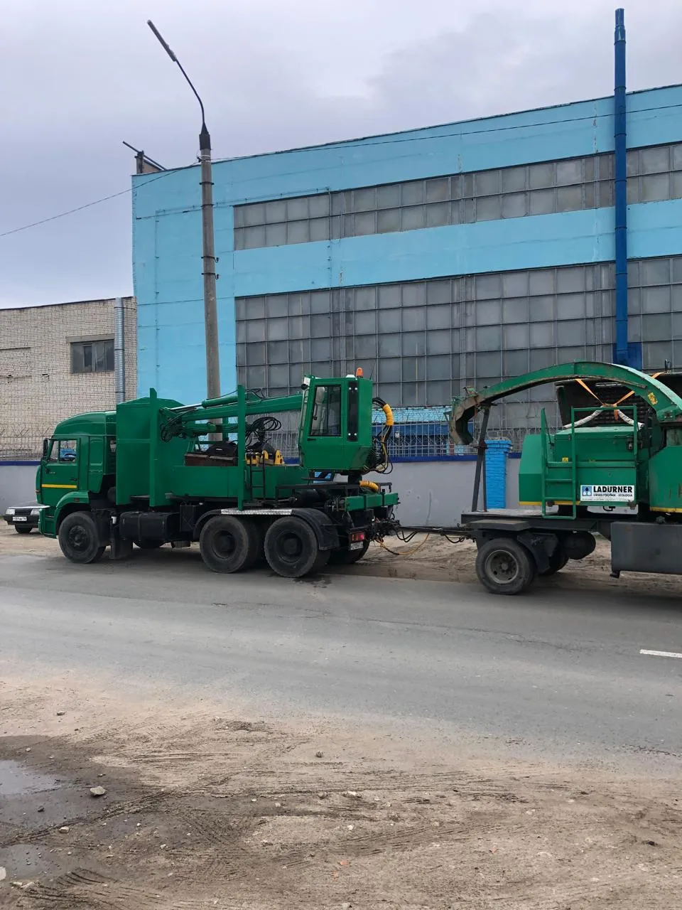 Мобильный измельчитель древесины